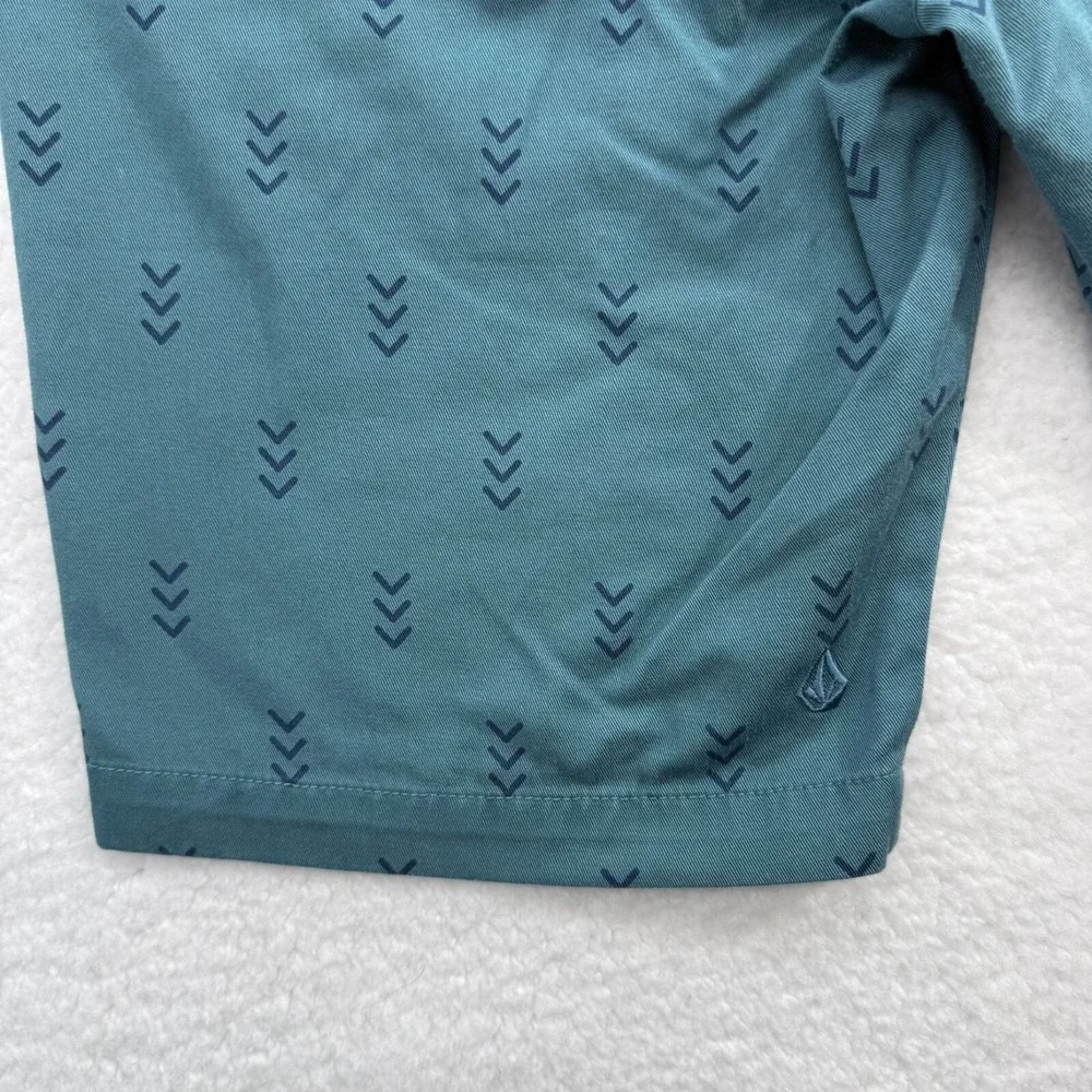 Volcom Chino Shorts Teal Chevron Print Mens 30x10 Normcore Skater Coastal Casual